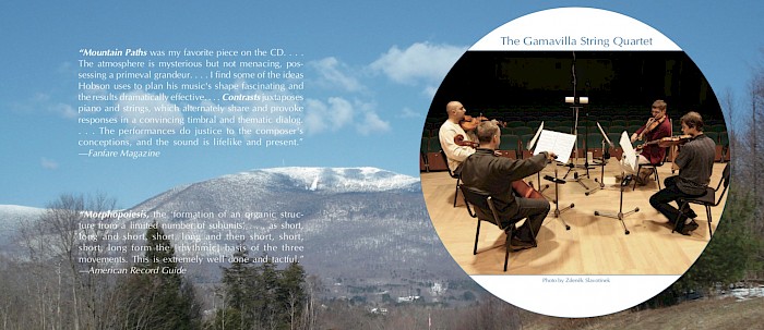 Inside panels 2 and 3 of Digipak of CD 0104, photo of Gamavilla Quartet by Zdeněk Slavotínek